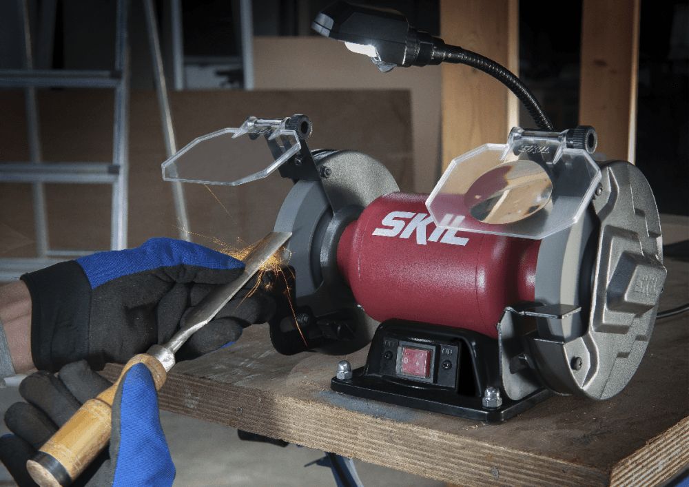 SKIL 1355 AA penkkihiomakone LED valolla 150 mm 400 W