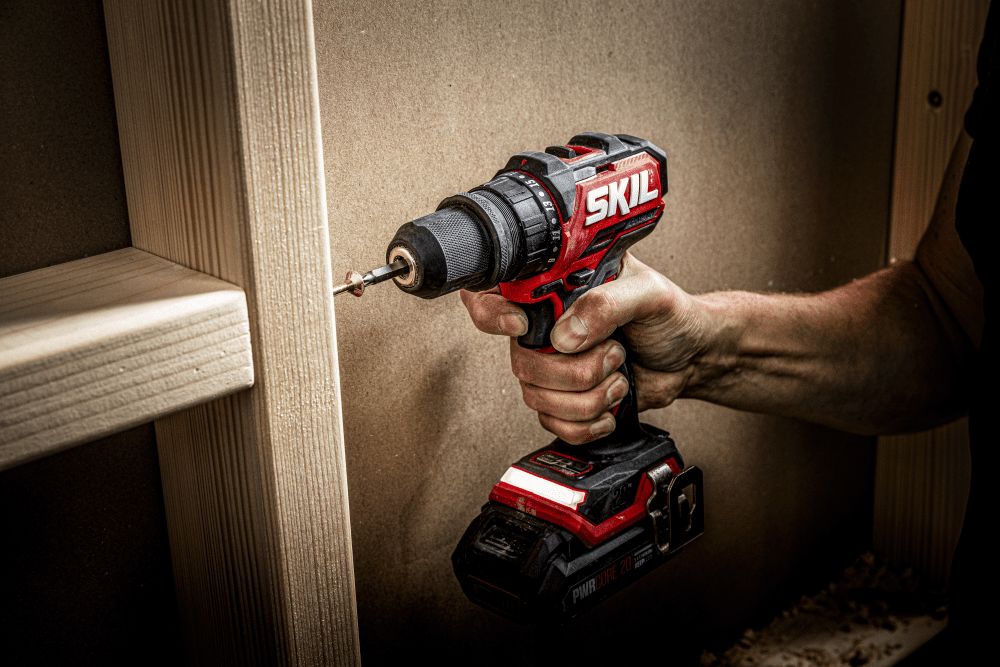 SKIL 3066 CA Hiiliharjaton akkuporakone vaihdettavalla istukalla